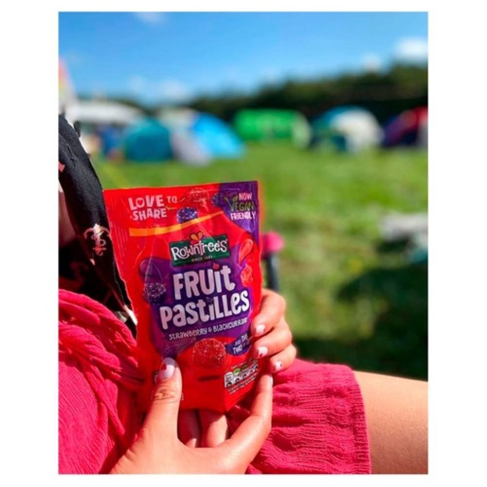 Rowntree's Fruit Pastilles Strawberry & Blackcurrant Pouch 143g