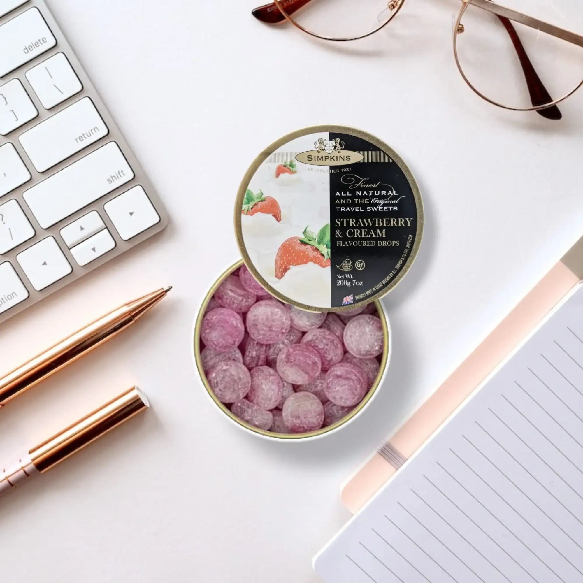 Simpkins Travel Strawberry and Cream Sweets 200g