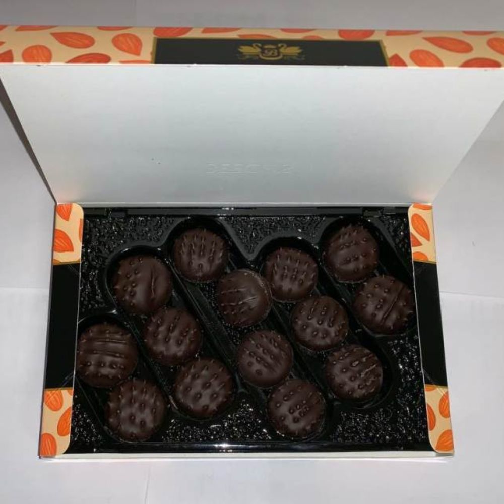 Beech's Dark Chocolate Marzipan 150g
